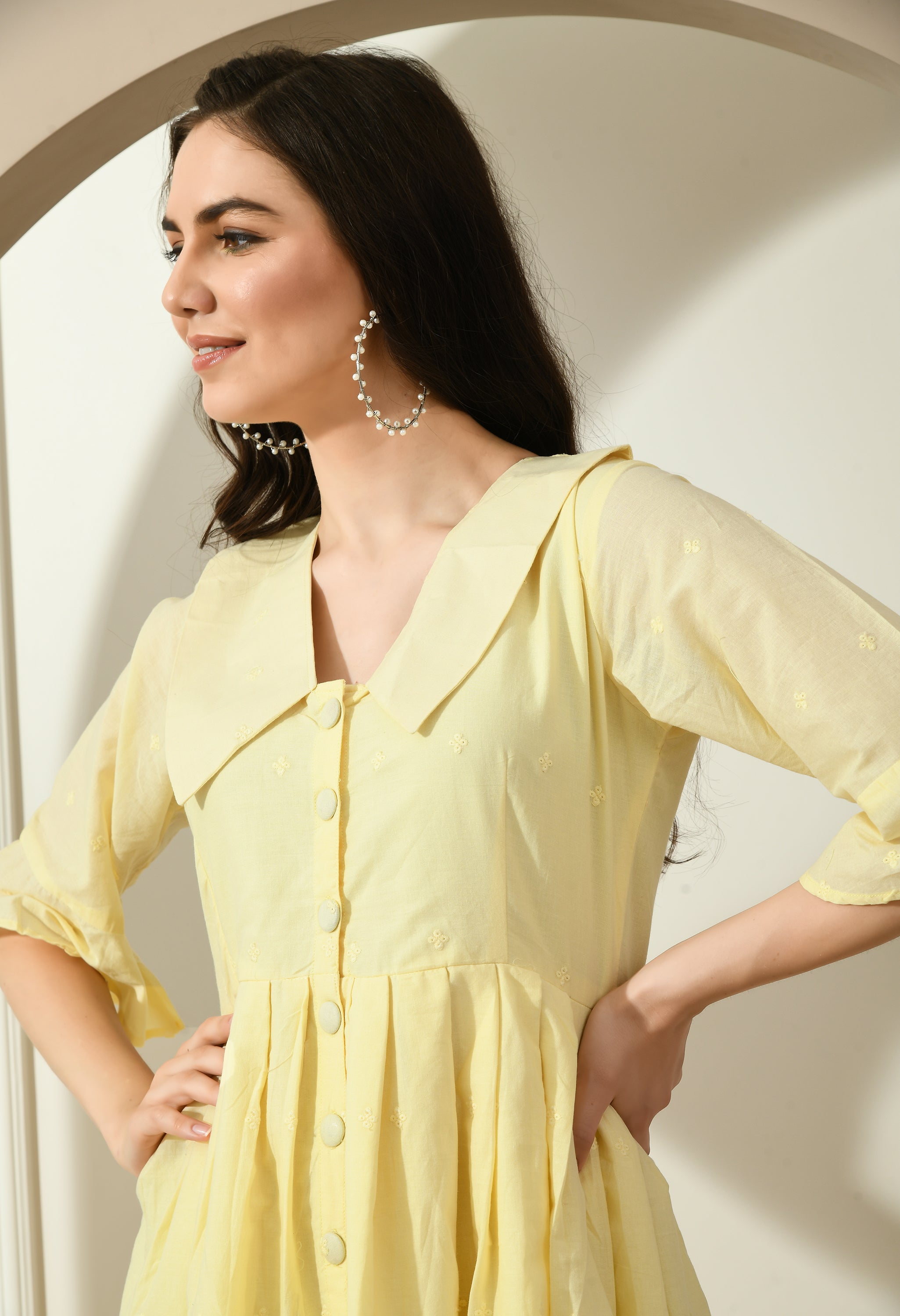 YELLOW HAKOBA BIG COLLAR DRESS