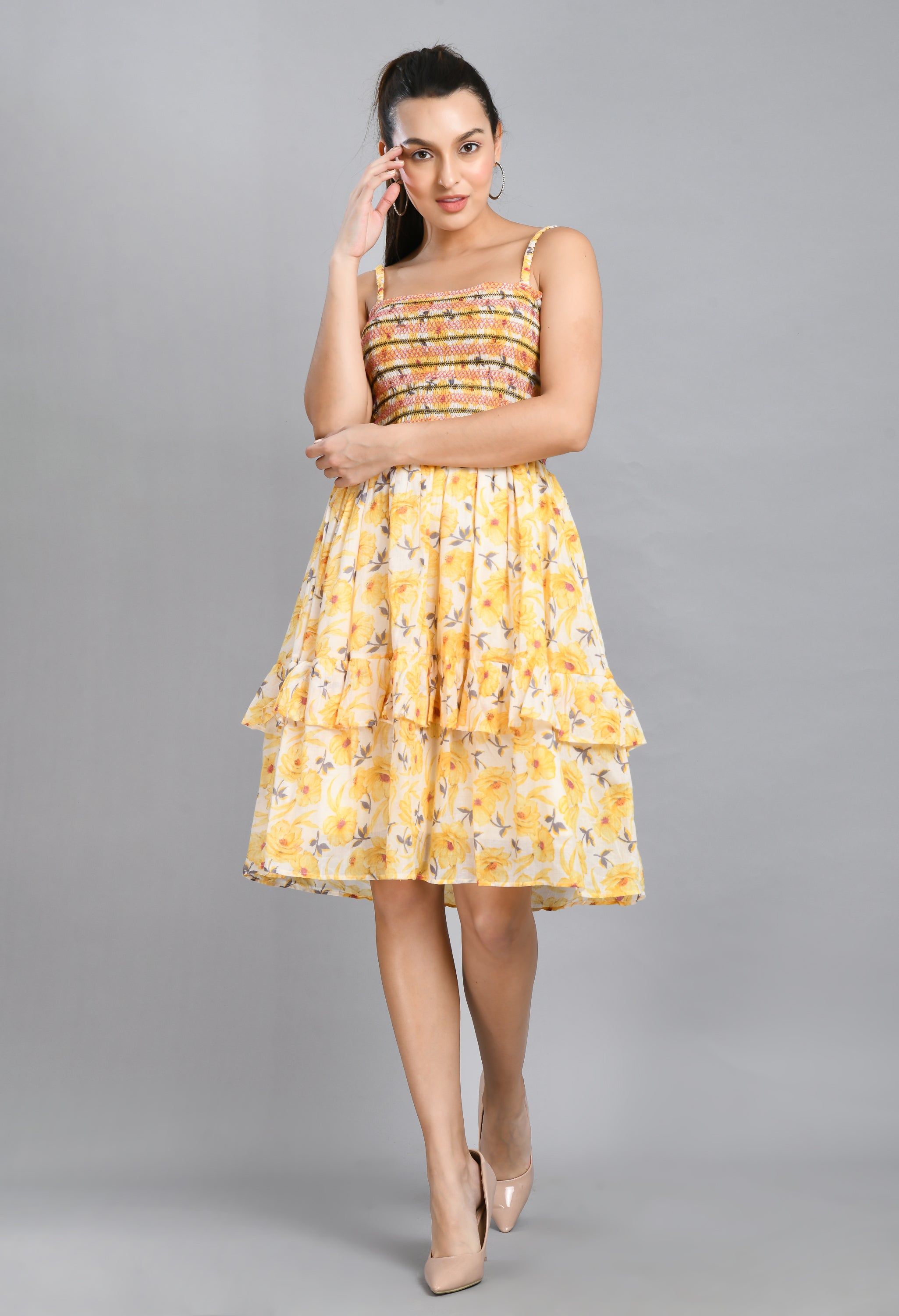 SMOKING YELLOW FLORAL SHORT DRESS