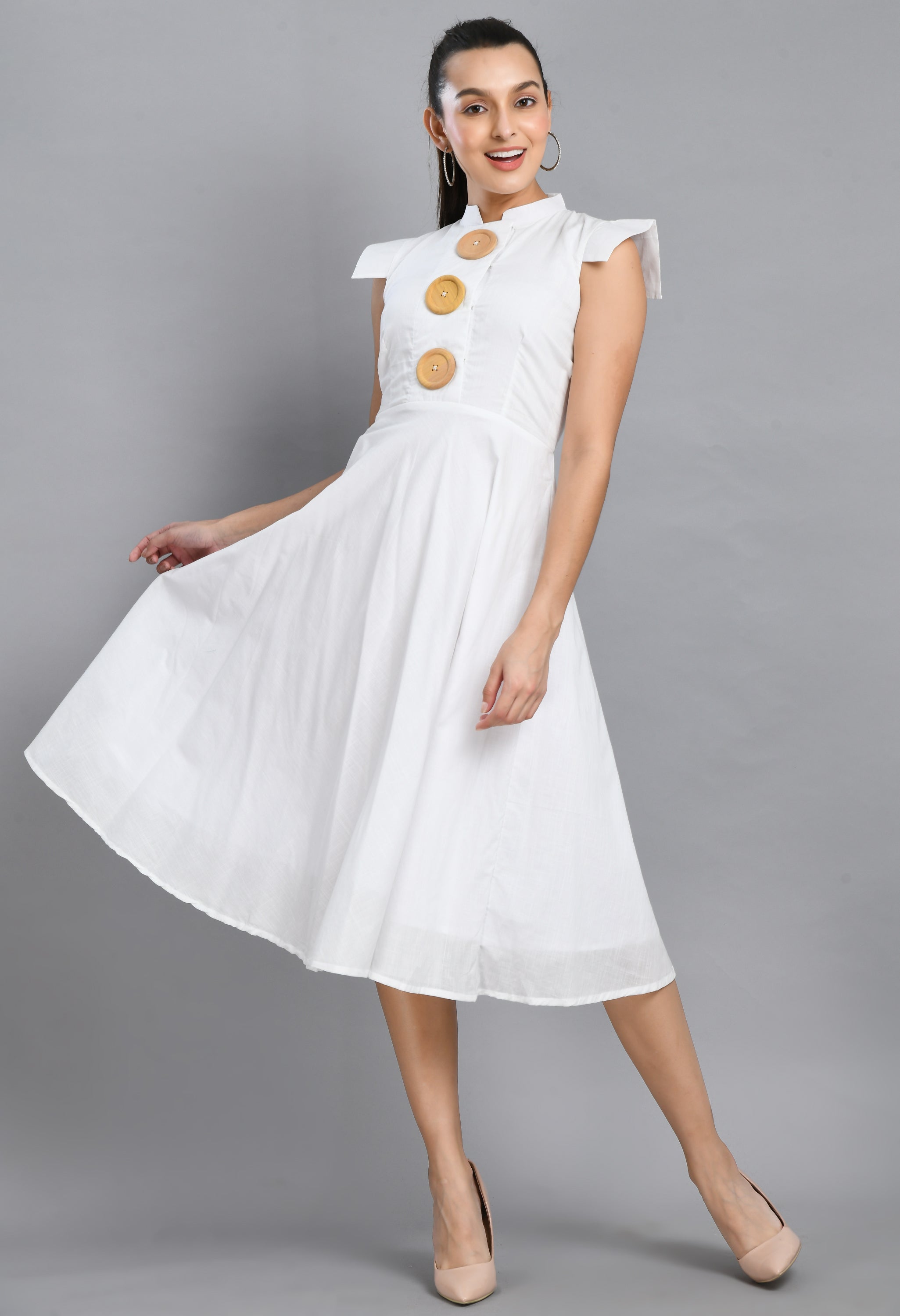 BIG BUTTONS WHITE DRESS