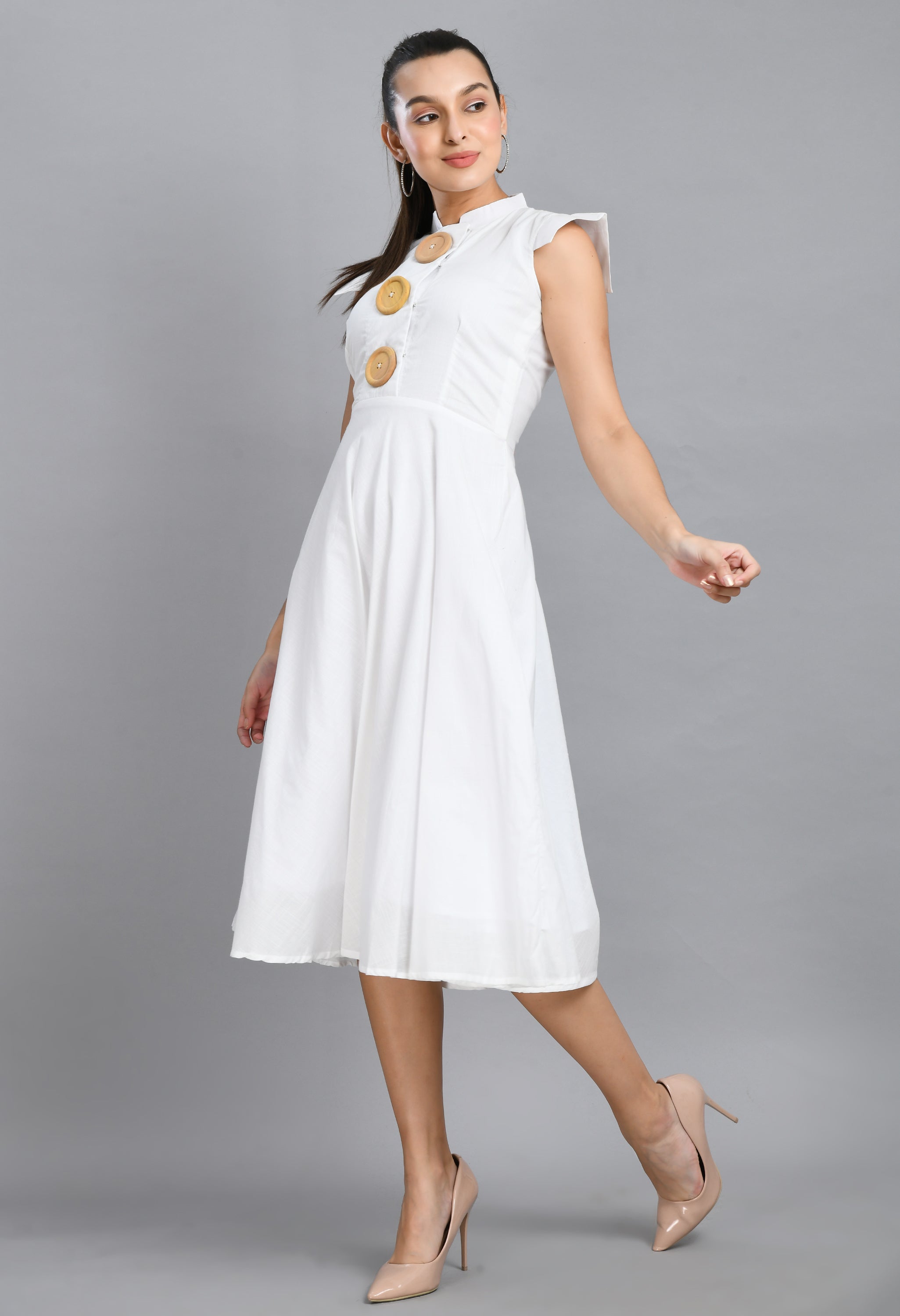 BIG BUTTONS WHITE DRESS