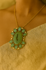 GREEN AGATE & PEARL HALO PENDANT NECKLACE